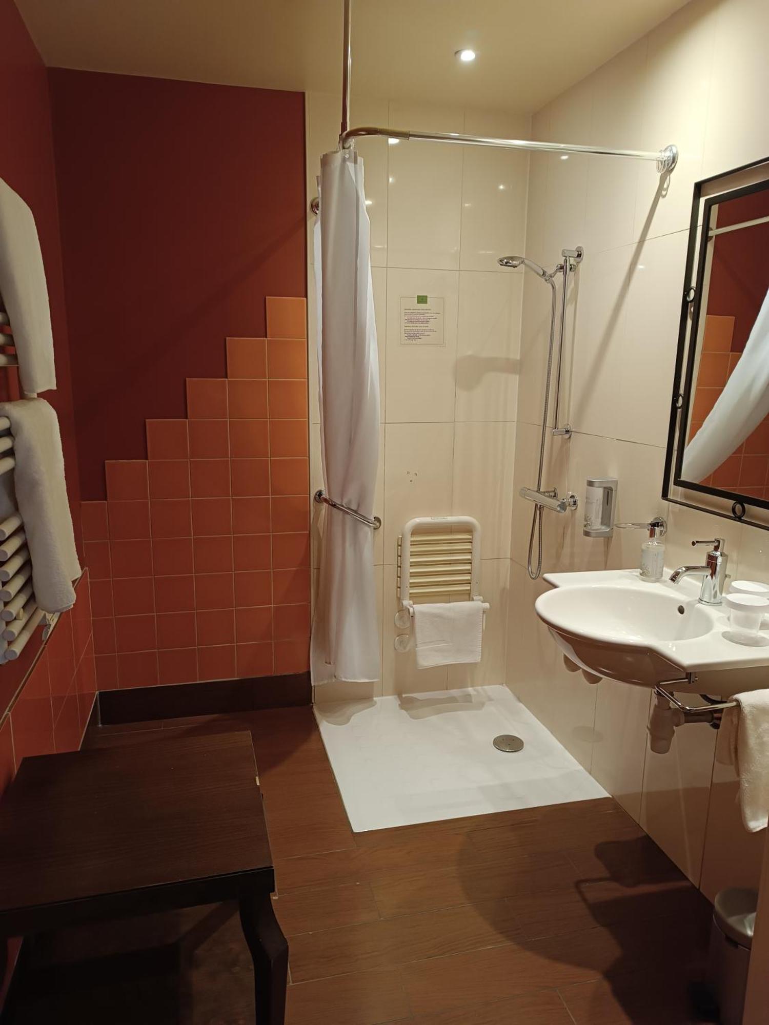 Hotel Le Clos Rebillotte 3*